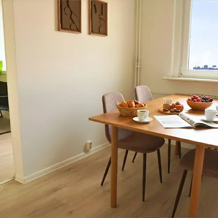 Gemuetliches Apartment Mit Tollem Ausblick, Boxspringbetten, Vollausgestatteter Kueche, Tv, Wlan *