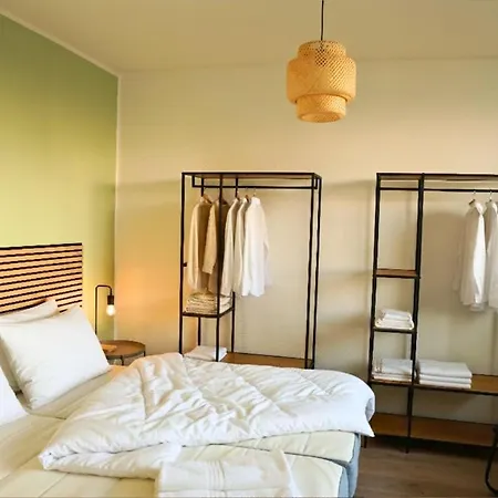 Gemuetliches Apartment Mit Tollem Ausblick, Boxspringbetten, Vollausgestatteter Kueche, Tv, Wlan Appartamento Halle (Saale)