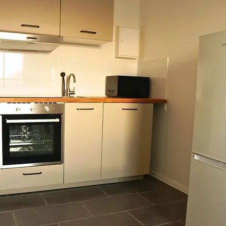 Gemuetliches Apartment Mit Tollem Ausblick, Boxspringbetten, Vollausgestatteter Kueche, Tv, Wlan * Halle (Saale)