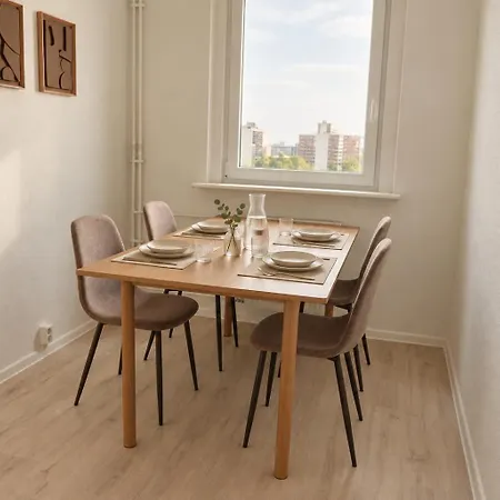Havn Apartment - 4x Einzelbetten, WaMa, Smart TV, Balkon, Küche, WLAN, 24h Self Check-in Apartment Halle (Saale)