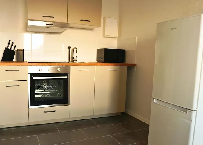 Gemuetliches Mit Tollem Ausblick, Boxspringbetten, Parkplatz, Vollausgestatteter Kueche, Tv, Wlan * Halle (Saale)