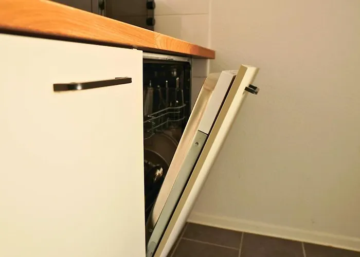 Lägenhet Gemuetliches Mit Tollem Ausblick, Boxspringbetten, Parkplatz, Vollausgestatteter Kueche, Tv, Wlan Halle (Saale)